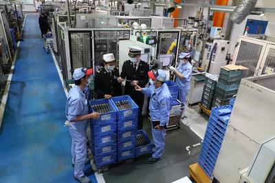 2021年廣州外貿(mào)進(jìn)出口創(chuàng)新高，總值突破1萬億元大關(guān)